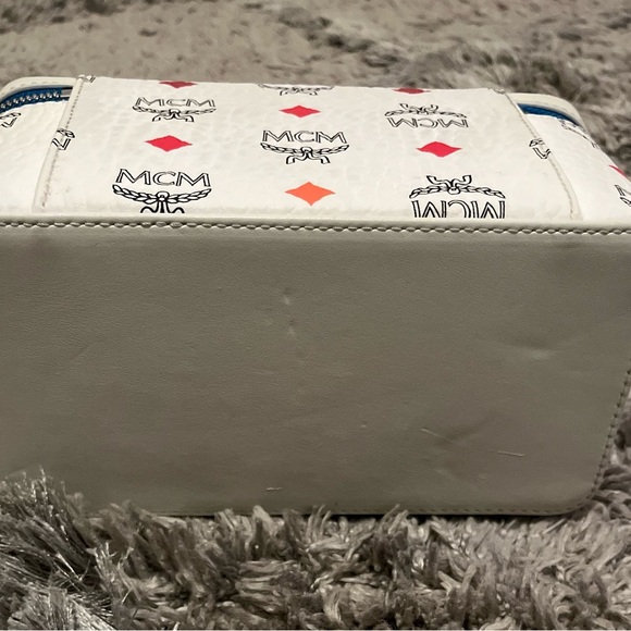 MCM Women's White Rockstar Rainbow Spectrum Visetos Vanity Case Box Bag - Picture 3 of 7